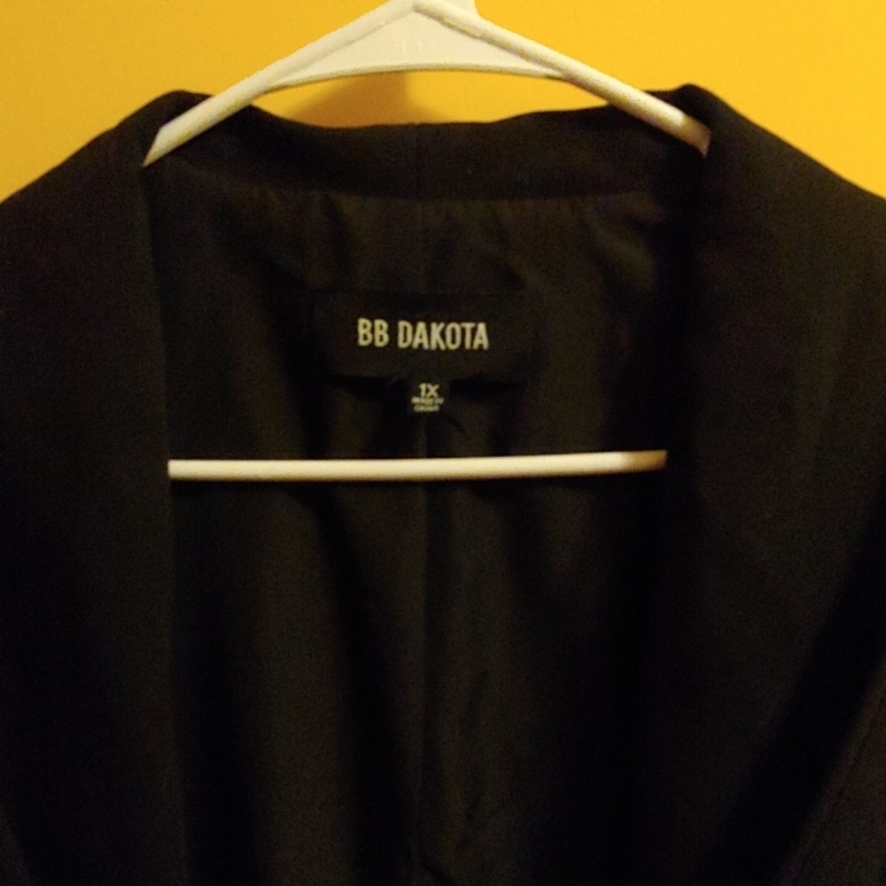 Black Blazer - image 4